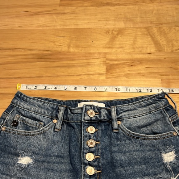 KanCan Button up cutoff distressed jeans shorts - size 7 / 27 - Picture 7 of 11